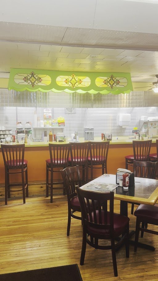 Comfort food served in a clean, casual diner.